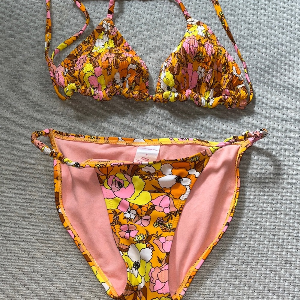 Floral target bikini